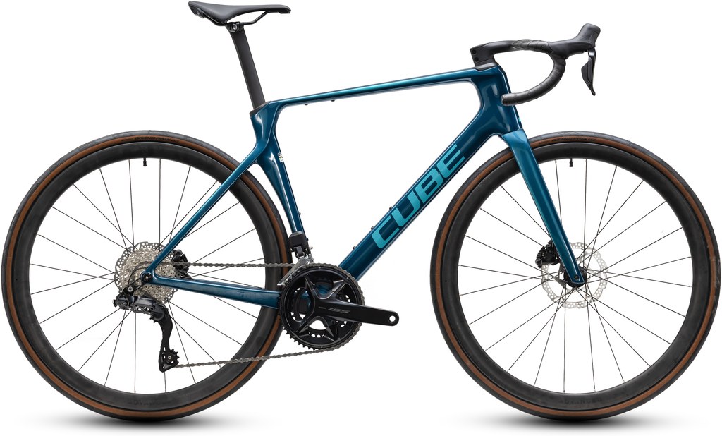 Bicicleta CUBE Agree C:62 ONE (Carretera race, carbono)