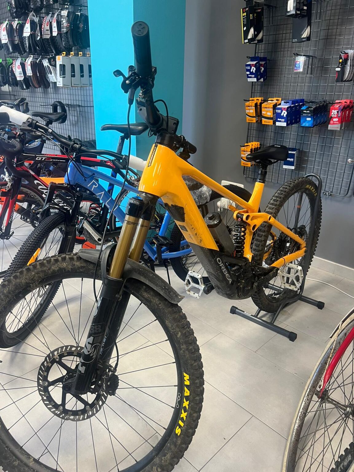 Bicicletas en exposición en Irun Bike Center